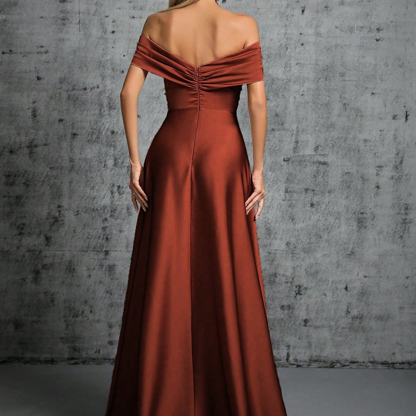 Elegantes Abendkleid Satin Rostrot Off Shoulder Bodenlanges Ballkleid für Galas und Events