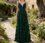 Prachtvolles Plissee-Ballkleid mit Spaghettiträgern – Elegantes gestuftes Maxikleid