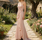 Elegantes Meerjungfrau-Maxikleid in Blush – One-Shoulder verspielten Rüschen