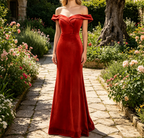 Exquisites Samt-Maxikleid in Terrakotta – Schulterfreies  mit edlem Glanz