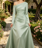 Exquisites Satin-Etukleid in Salbeigrün – Elegantes One-Shoulder Maxikleid mit langem Ärmel