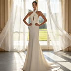 Minimalistische Neckholder-Robe aus Satin – Elegantes Maxikleid mit Schlüsselloch-Ausschnitt
