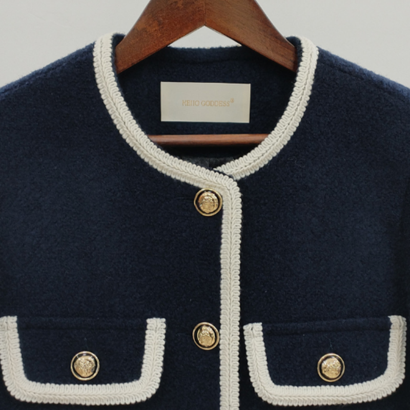 Dunkelblaue Tweed Jacke mit Kontrastborte – Elegante Vintage Wolljacke im Old Money Look – Übergangsjacke Frühling 2026