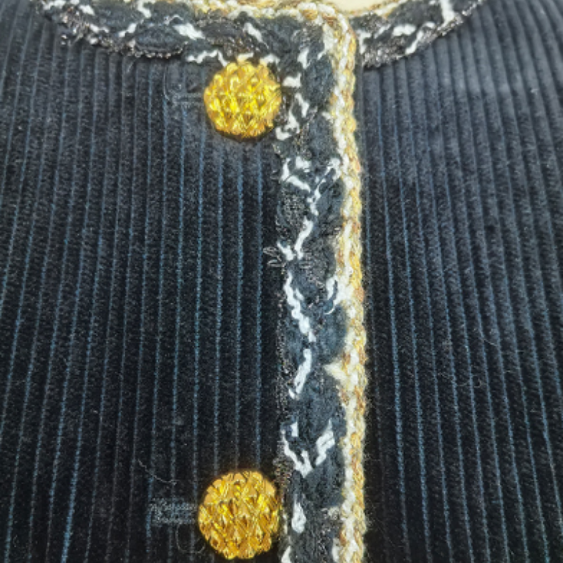 Dunkelblaue Tweed Jacke mit Längsstreifen – Elegante Rundhals Wolljacke im Cord-Look – Übergangsjacke Frühling 2026