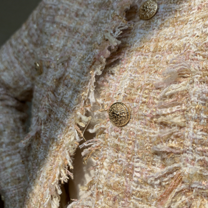Goldene Tweed Jacke Damen mit Fransen – Elegante Kurzjacke im Old Money Look – Glamouröse Übergangsjacke Frühling 2026