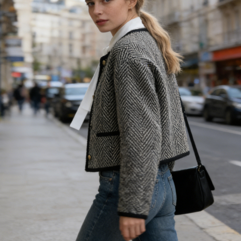 Damen Kurzjacke aus Tweed & Wolle – Klassisches Grau im Old Money Look – Struktur-Gewebe – Trends Frühling 2026