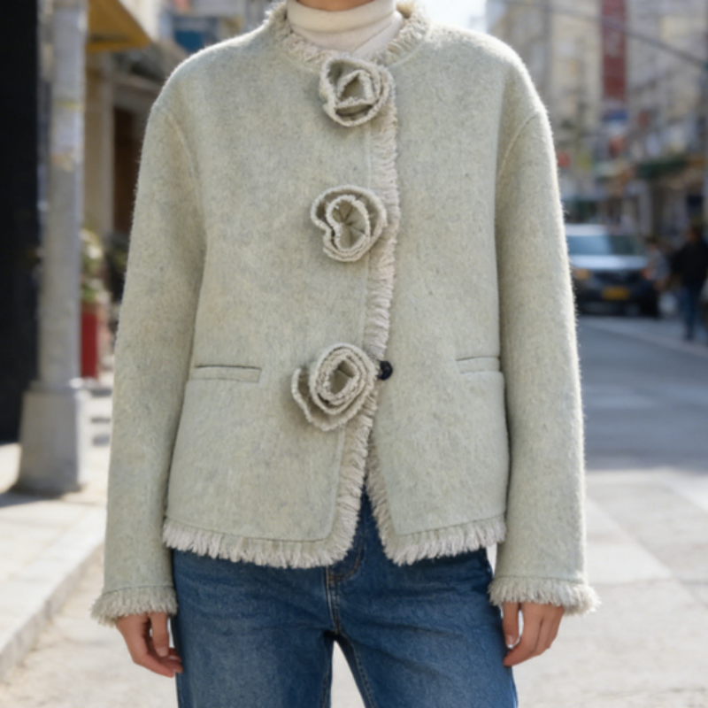 Minzgrün Doubleface Wolljacke mit Blüten-Fransen – Elegante Kurzjacke aus Schurwolle – Romantischer Look – Frühling