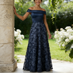 Elegantes Abendkleid in Marineblau mit Spitze – Off-Shoulder A-Linie Maxikleid mit Pailletten – Festliche Abendmode