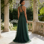 Elegantes Abendkleid in Dunkelgrün mit Besticktem Halterneck – Bodenlanges A-Linie Festkleid aus Feinem Chiffon