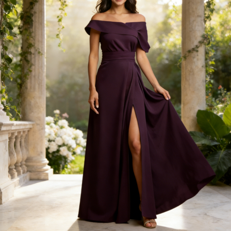 Elegantes Abendkleid mit Schlitz – Dunkellila, Figurumspielend & Bodenlang