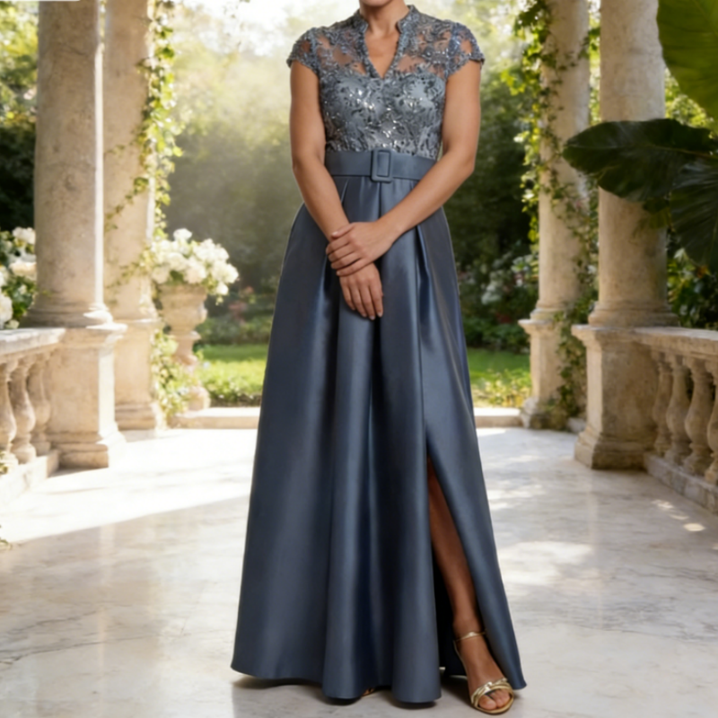 Elegantes Abendkleid mit Stehkragen – Blau-Grau, Spitze & Satin, Bodenlang