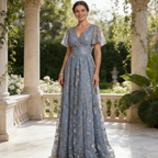 Elegantes Abendkleid mit Besticktem Tüll – Blaugrau, V-Ausschnitt & Flatterärmel