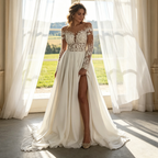 Elfenbeinweißes Abendkleid mit langen Spitzenärmeln, hohem Beinschlitz & A-Linien-Schnitt aus Chiffon – Elegante Abendrobe