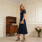 Klassisches Cocktailkleid Navyblau mit Puffärmeln und plissiertem Schlüsselloch-Ausschnitt