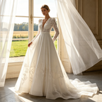 Bodenlanges Abendkleid - Elegante Meerjungfrau-Silhouette mit Spitze - Elfenbein