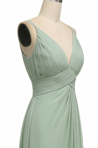 Elegantes Plissee-Maxikleid in Dusty Sage – A-Linie Chiffon-Spaghettiträgern