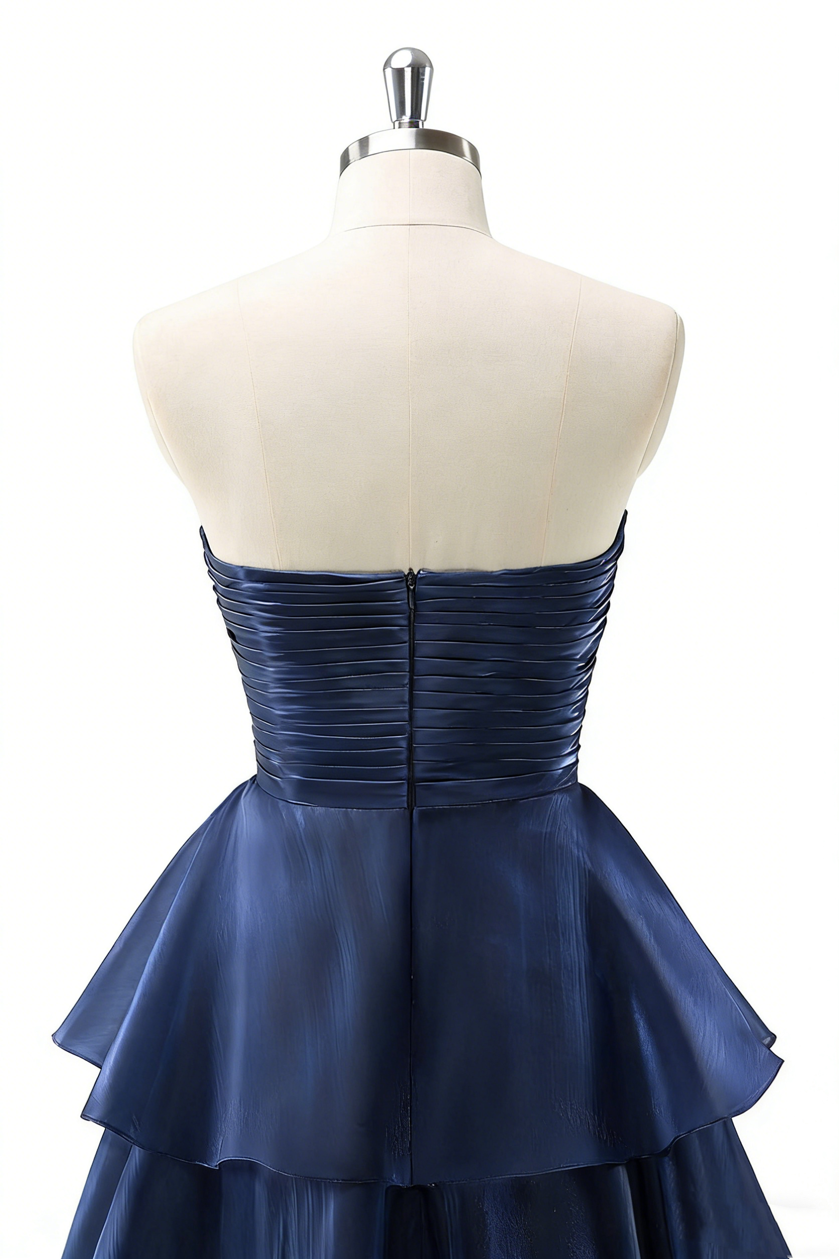 Elegantes dunkelblaues Satin-Maxikleid in A-Linie – Trägerloses gestuftes Brautjungfernkleid
