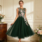 Traumhaftes Cocktailkleid Dunkelgrün mit floraler Stickerei und voluminösem Tüllrock