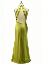 Elegantes Maxikleid in Zitronengrün – Neckholder-tiefem Rückenausschnitt