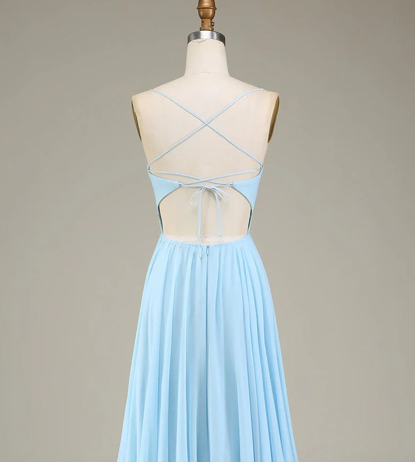 Elegantes Maxikleid in Olivgrün – Spaghettiträgern, Cut-Outs und Beinschlitz