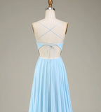 Elegantes Maxikleid in Olivgrün – Spaghettiträgern, Cut-Outs und Beinschlitz