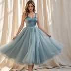 Edles Cocktailkleid in Graublau mit Herz-Ausschnitt, Satin-Mieder und Tüll-A-Linie