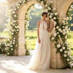 Elegantes Maxikleid in Elfenbein mit floraler Stickerei, Neckholder und A-Linie