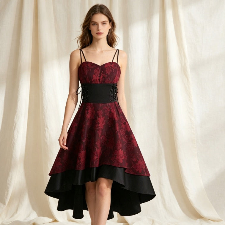 Gothic Cocktailkleid in Rot-Schwarz mit Herz-Ausschnitt und Vokuhila-Lagenrock