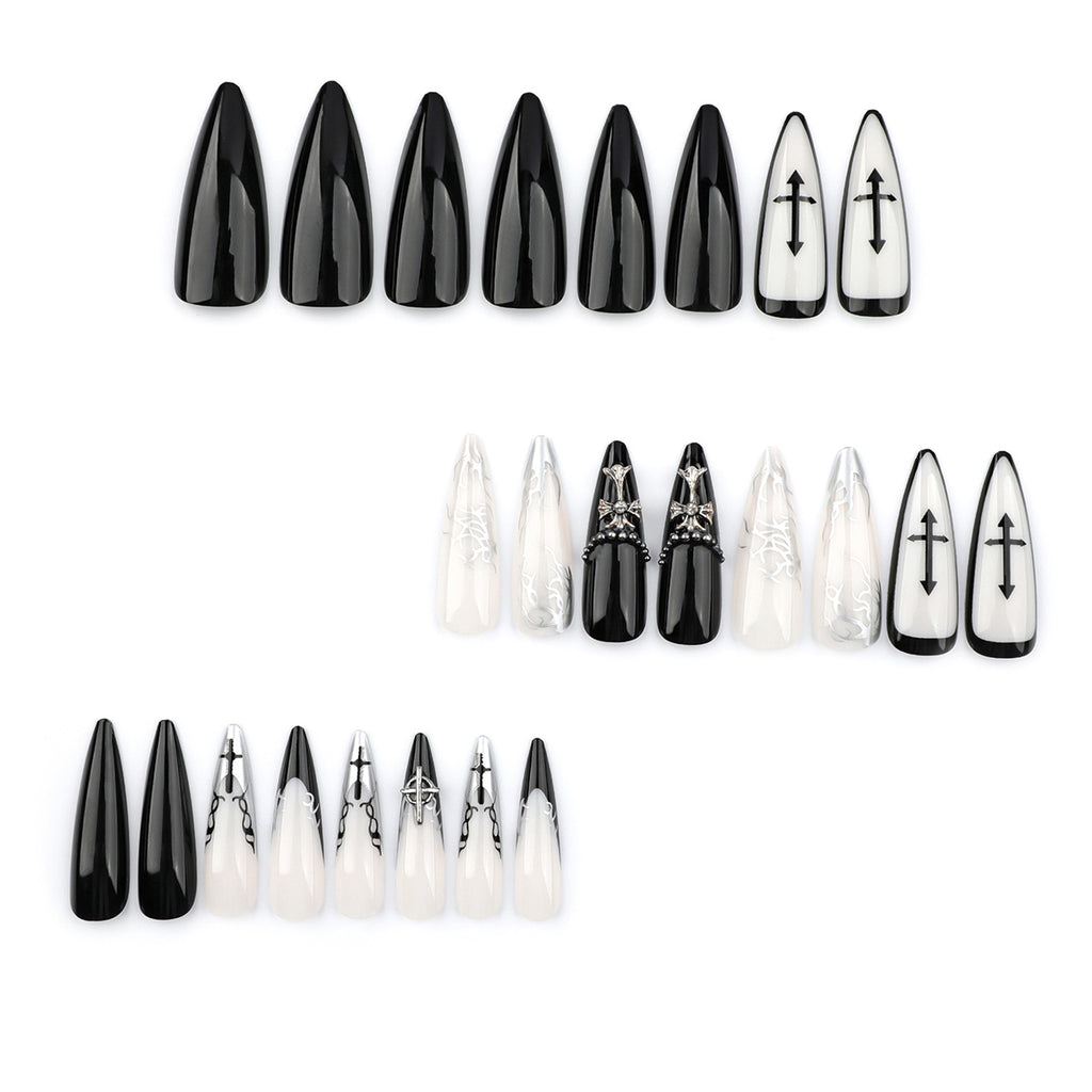 Ballerina Nägel im Cool-Dark Gothic Stil mit French und Kreuz