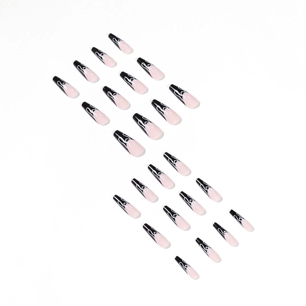 Ballerina Nägel mit Schwarzem French und Flammen